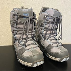 DC Snowboarding Boots